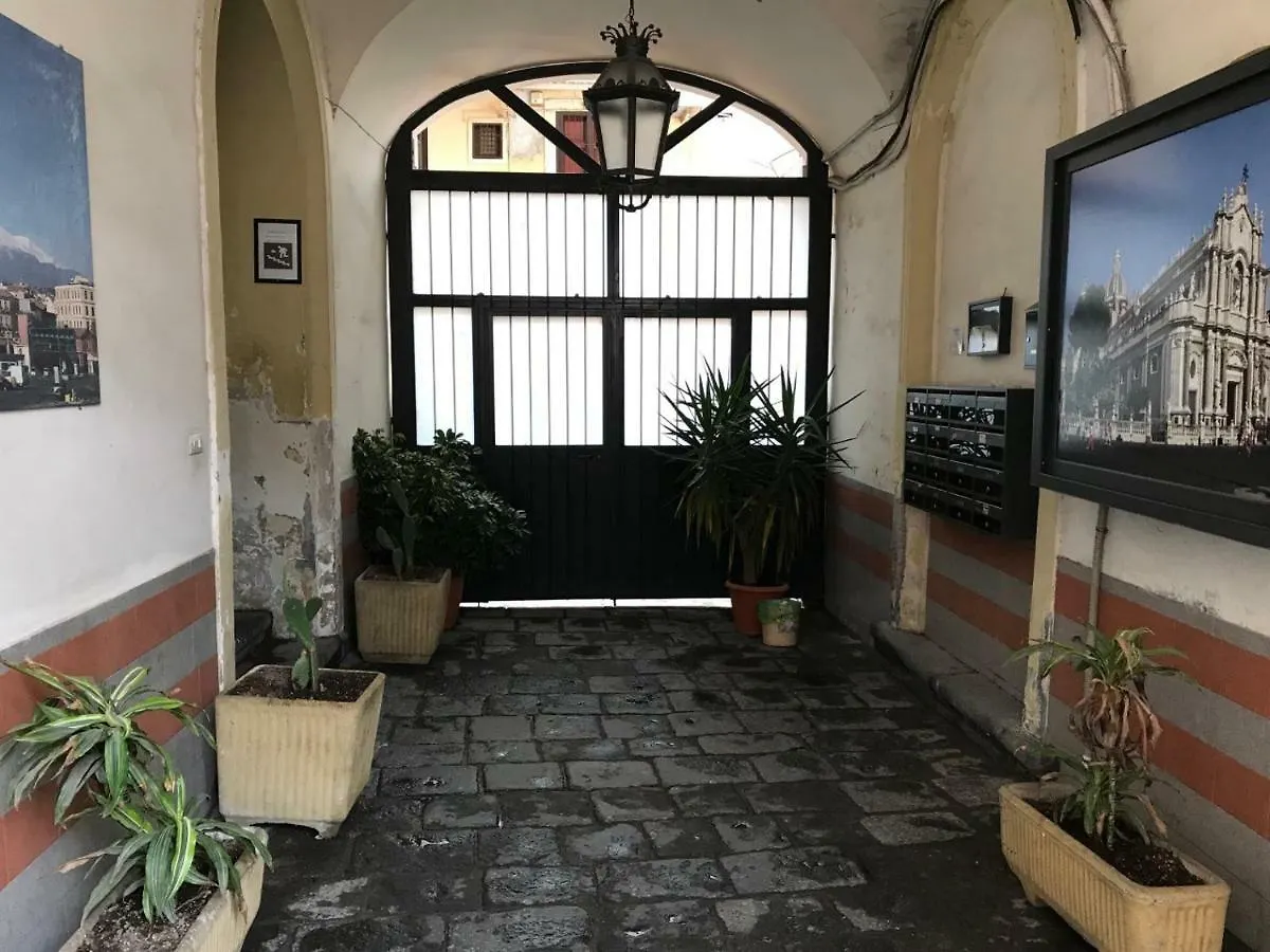 Casa Serena Катания 0*,